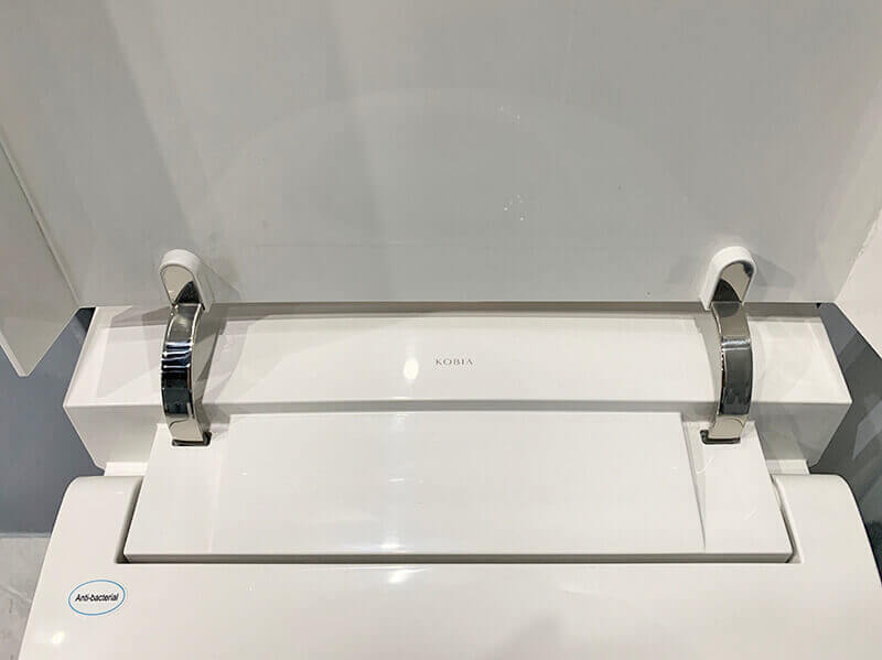 automatic toilet lid